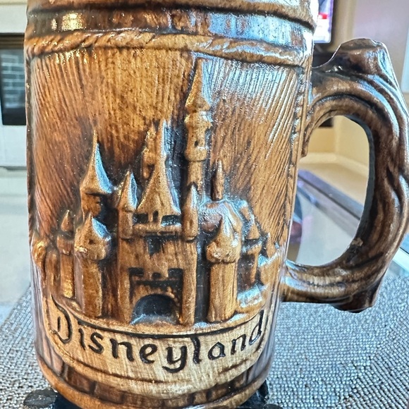 Set of 2 Vintage Disneyland Mugs | Sleeping Beauty Castle Wood-Look - Picture 5 of 9